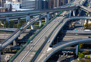 ポイント3．使用する道路にあった車を