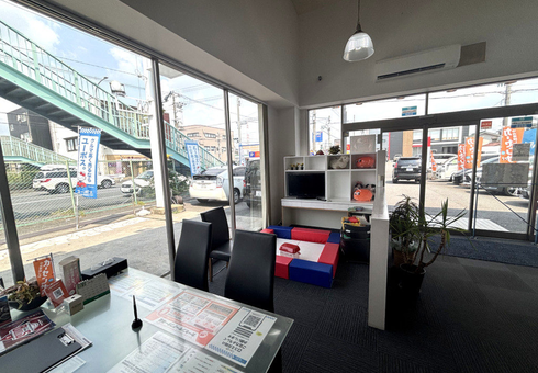 ユーポス外環四條畷店の様子