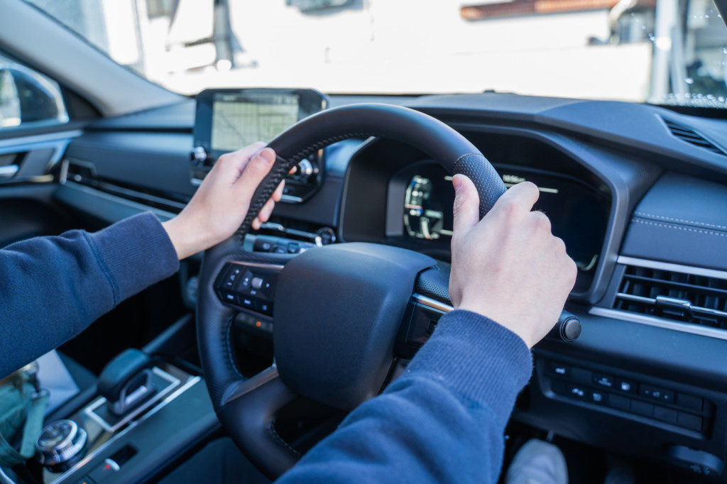 車のダッシュボードとは？傷や劣化が査定に与える影響を解説