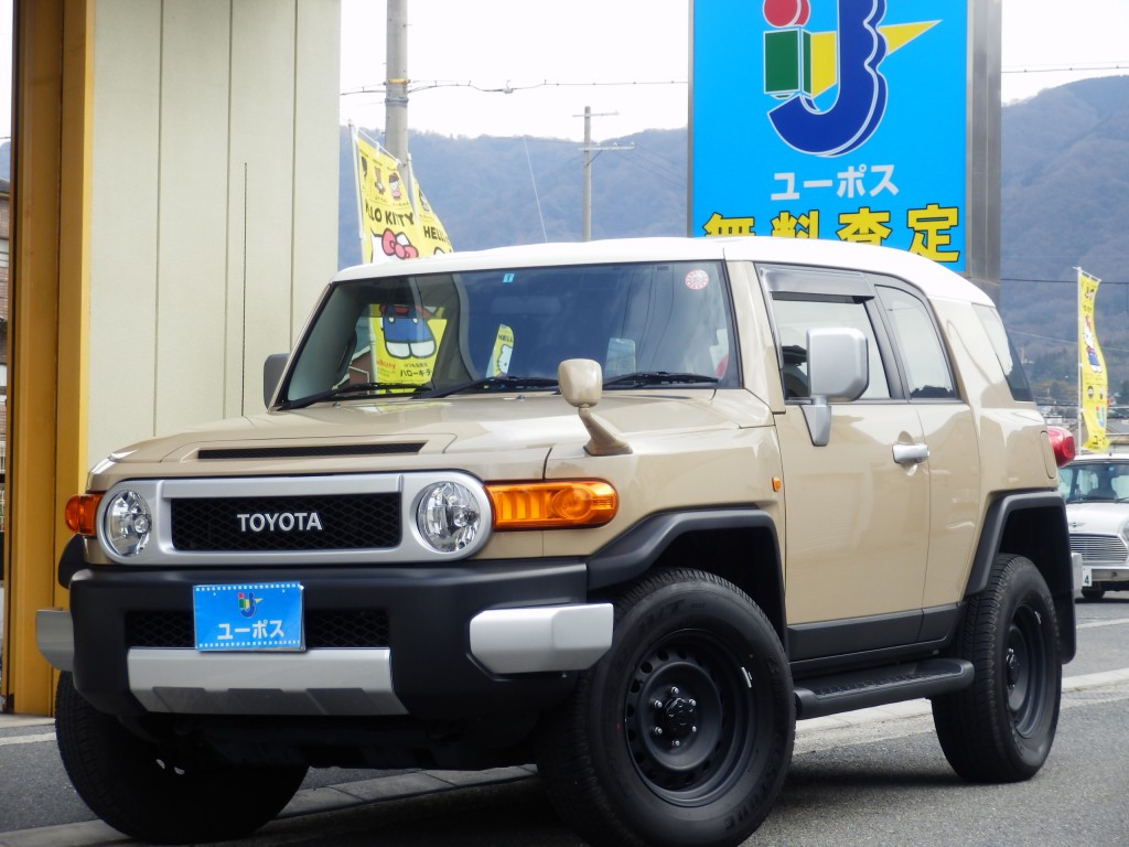 【25年式 トヨタ FJクルーザー】